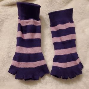 toesox grip socks